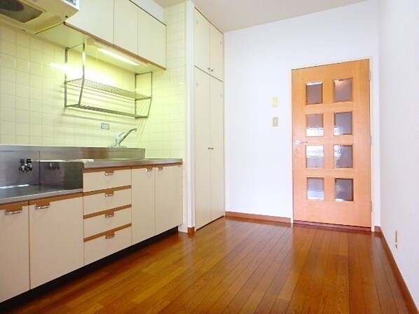 ホワイトガーデン東田の物件内観写真